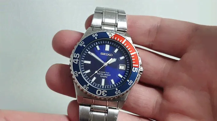 2001 Seiko Kinetic men's divers watch with pepsi bezel and box.  Model reference 5M62-0A10