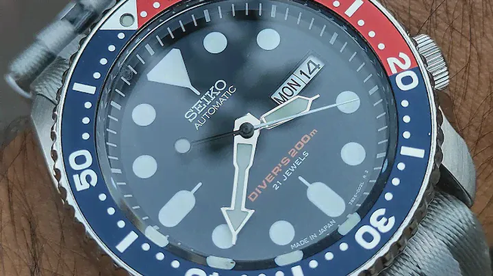 Seiko SKX009J diver's watch review #seikoskx #seikodiver #viral